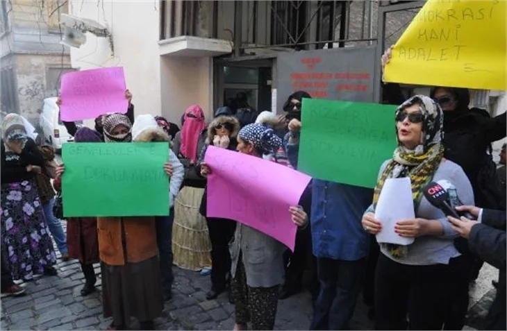İstanbul'da genelev kadınları eylem yapıyor