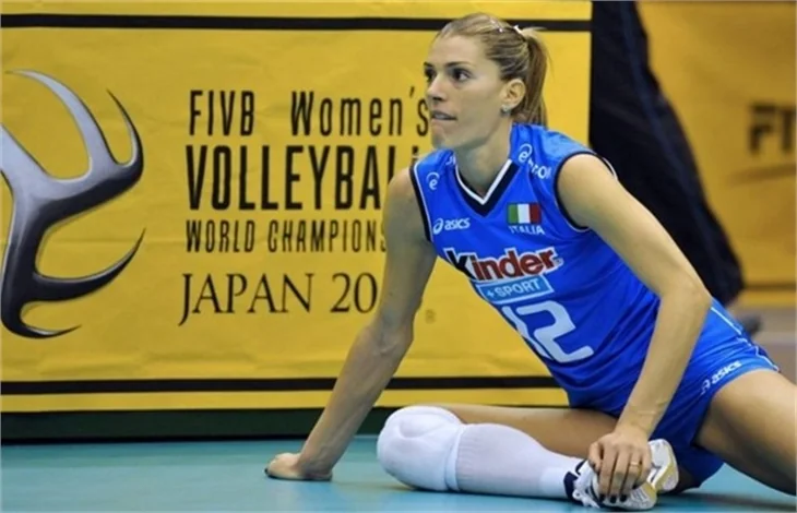 Francesca Piccinini, Kanarya yolunda...
