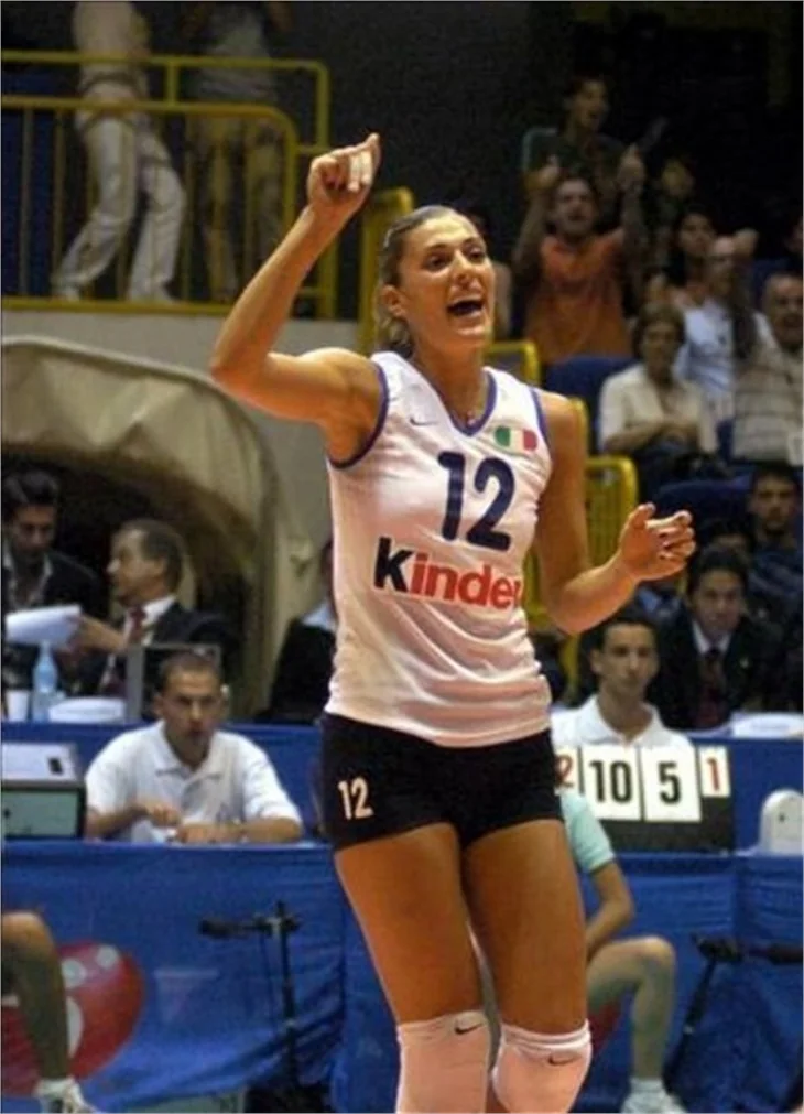 Francesca Piccinini, Kanarya yolunda...