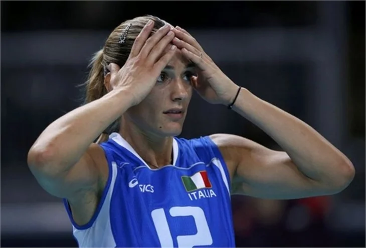 Francesca Piccinini, Kanarya yolunda...