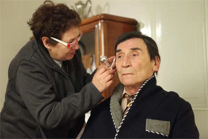 Tuncel Kurtiz 40 yaş gençleşti!
