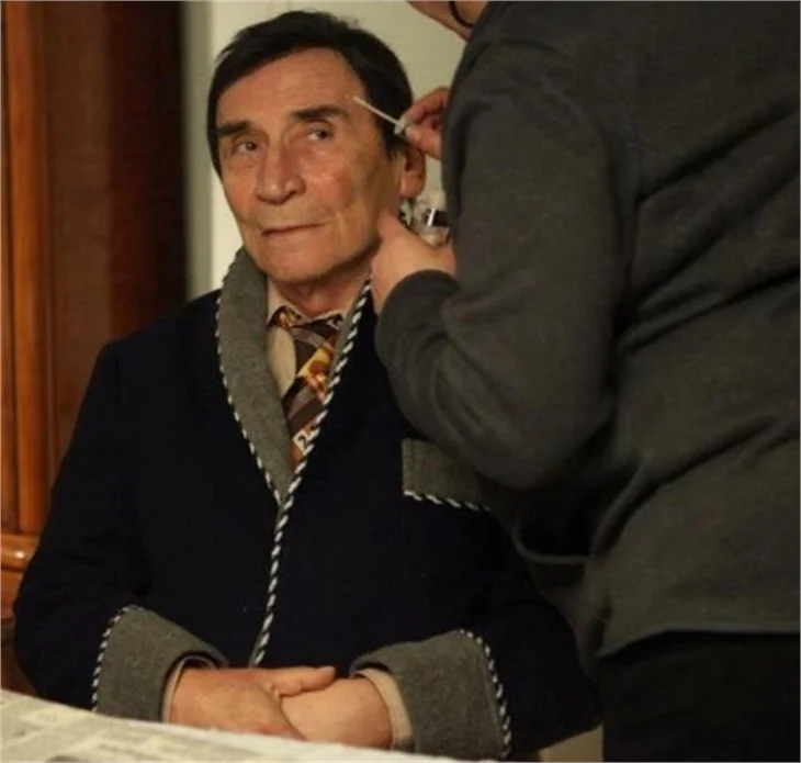 Tuncel Kurtiz nasıl 40 yaş gençleşti?