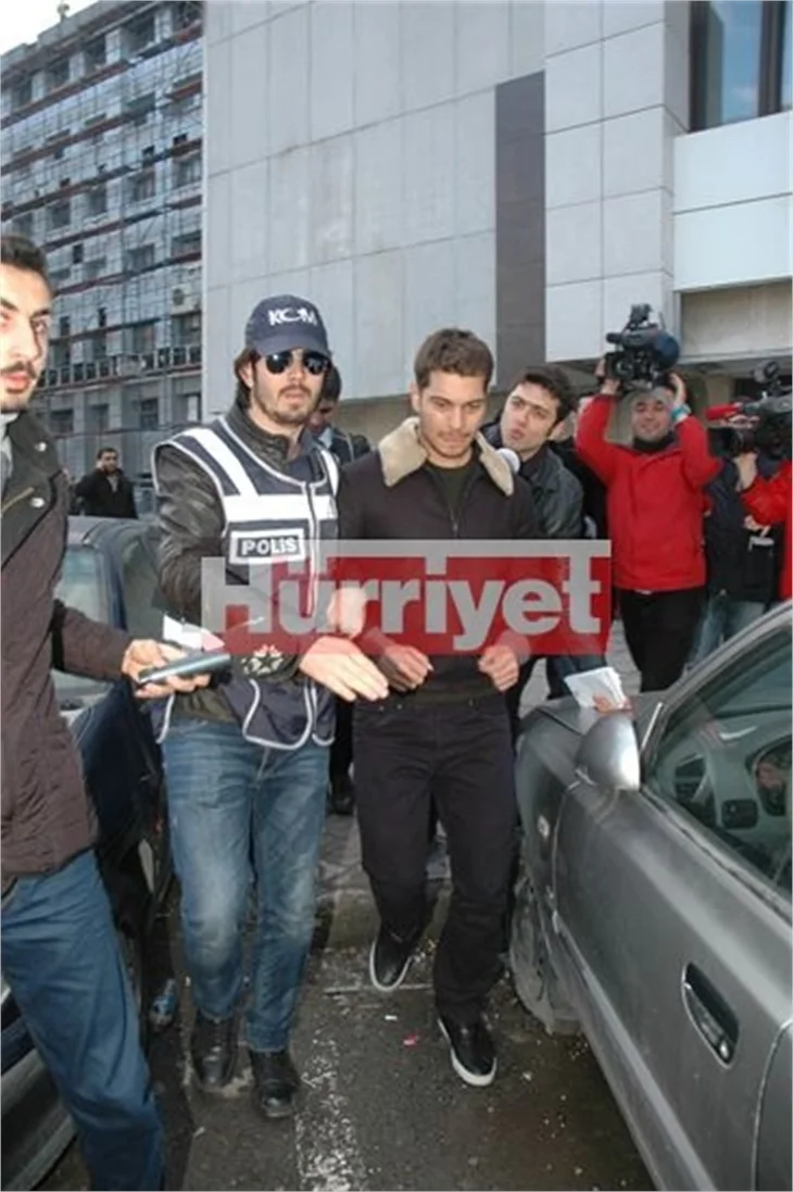 Ünlülere narkotik gözaltısı