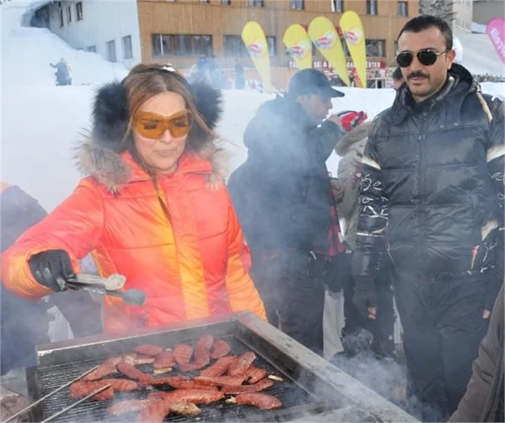 Uludağ'ın kraliçesi Demet Akalın