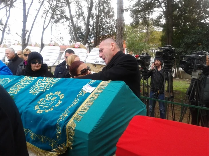Ferdi Özbeğen son yolculuğuna uğurlandı