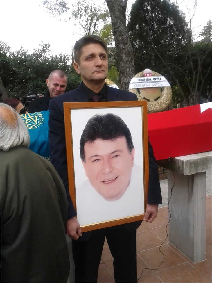 Ferdi Özbeğen son yolculuğuna uğurlandı