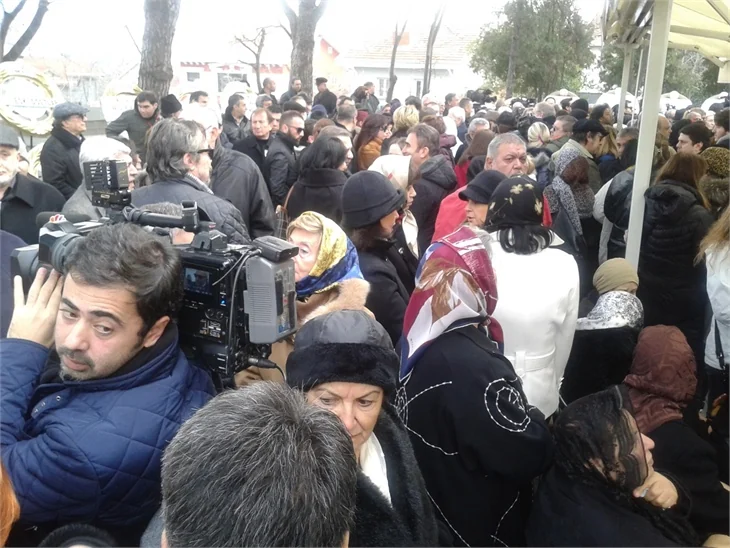 Ferdi Özbeğen son yolculuğuna uğurlandı