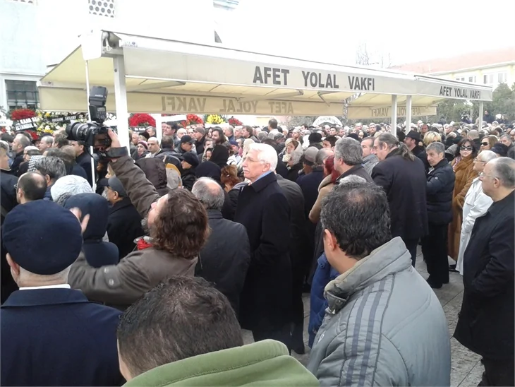 Ferdi Özbeğen son yolculuğuna uğurlandı