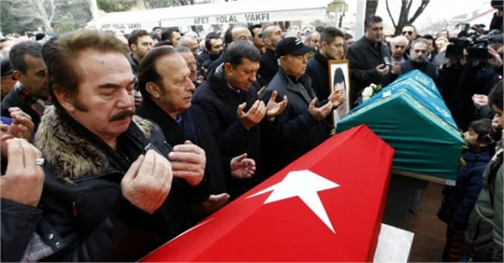 Ferdi Özbeğen son yolculuğuna uğurlandı