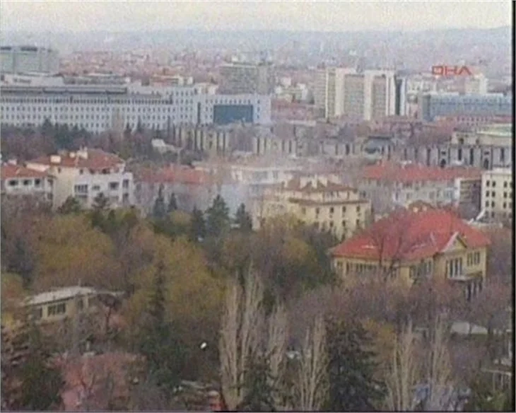 ABD Büyükelçiği önünde patlama