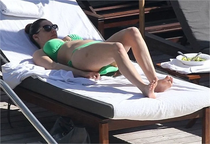 Kelly Brook'un ayrılık sonrası pozları!