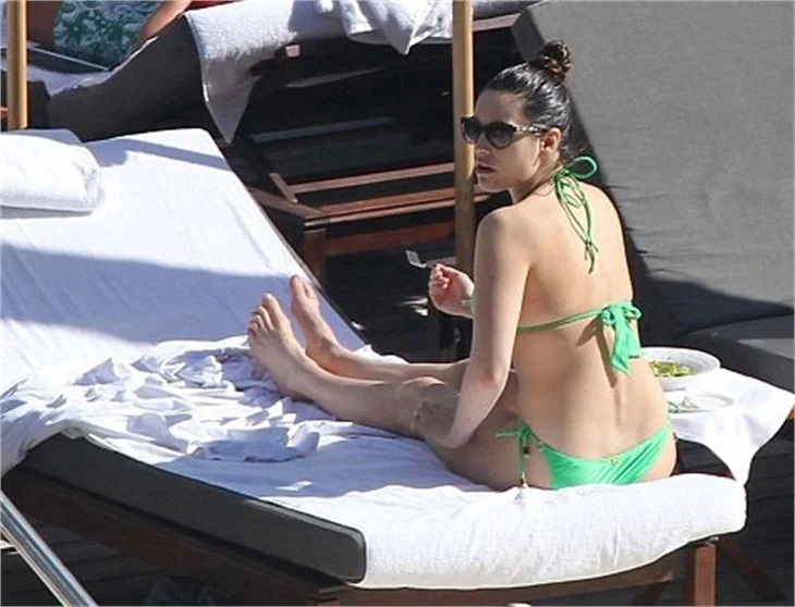 Kelly Brook'un ayrılık sonrası pozları!