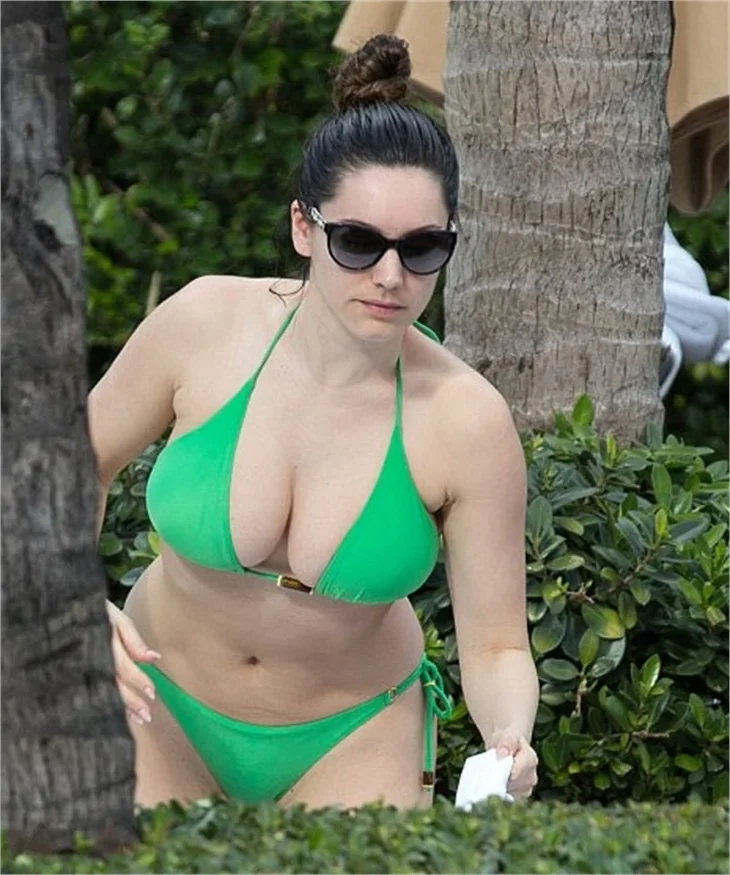 Kelly Brook'un ayrılık sonrası pozları!