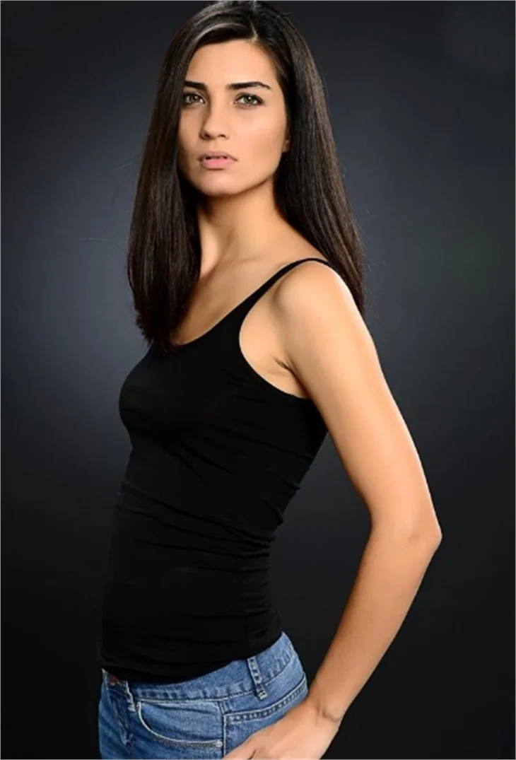 Tuba Büyüküstün'ün 20 Dakika fotoğrafları...