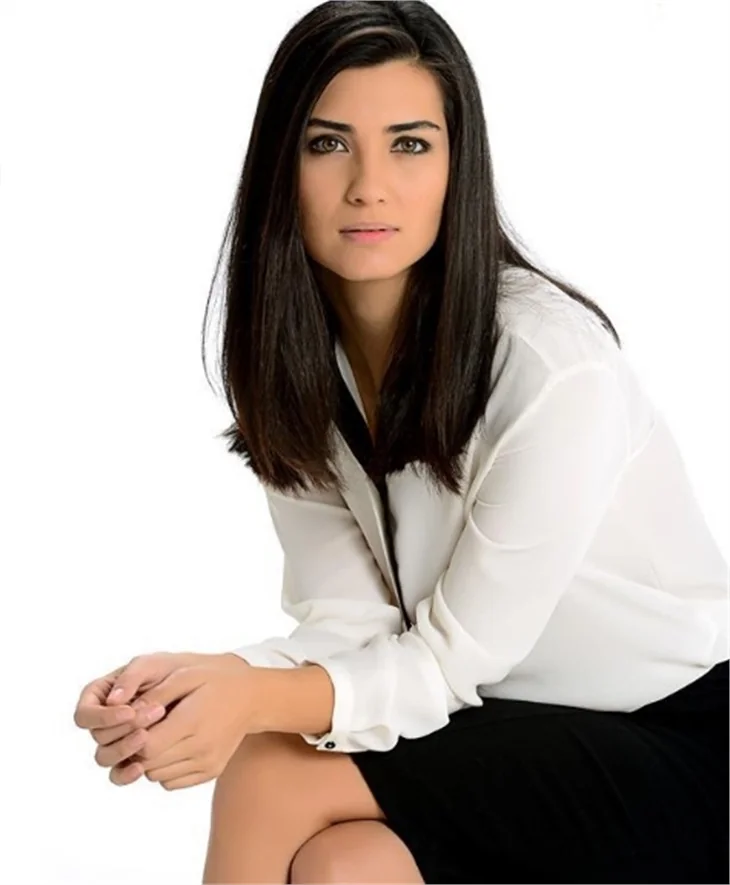 Tuba Büyüküstün'ün 20 Dakika fotoğrafları...