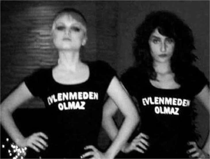 Ünlülerin bu pozları olay yarattı!
