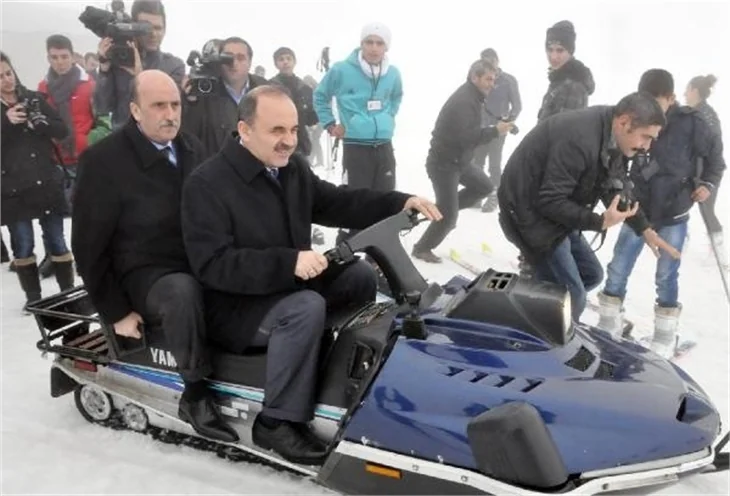 Hazar Baba, kayakçıları çağırıyor