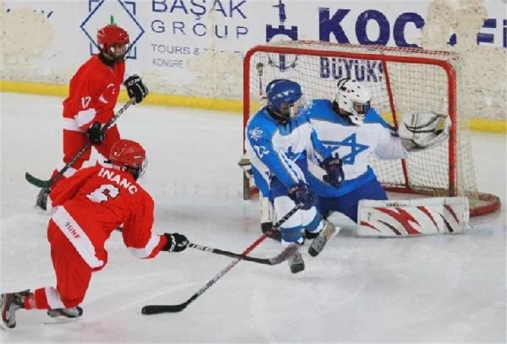 One minute pankartına rağmen dostluk galip geldi