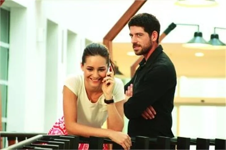 Sinem Kobal Romantik Komedi'de nasıl oynadı?
