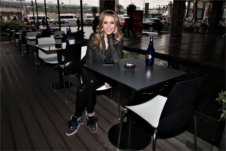 Sinem Kobal ve Cemal Hünal fotoğraf çekiminde...
