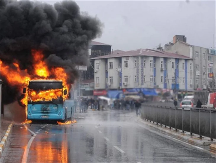 Şişli'de molotof kokteylli saldırı!