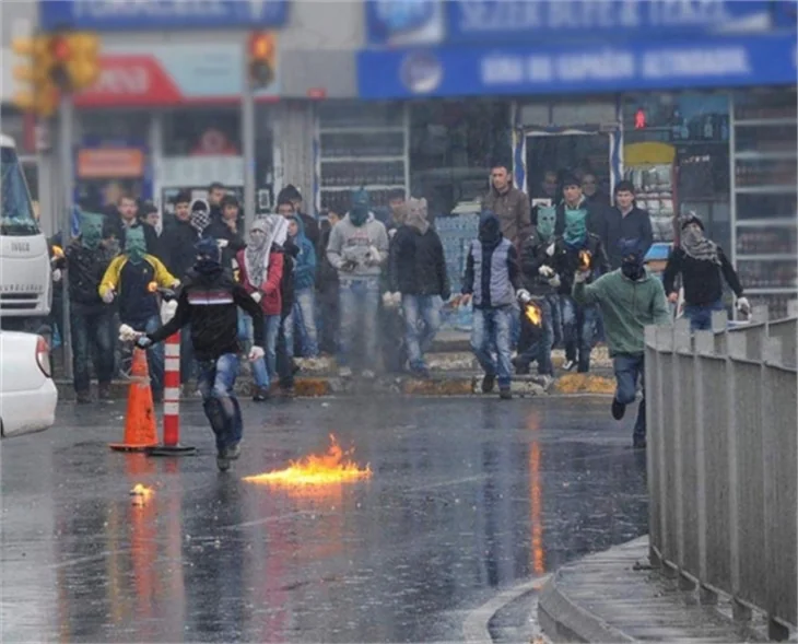 Şişli'de molotof kokteylli saldırı!