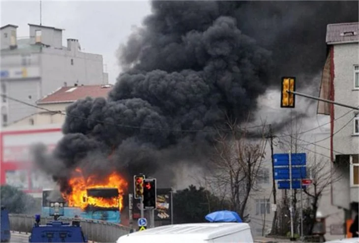 Şişli'de molotof kokteylli saldırı!