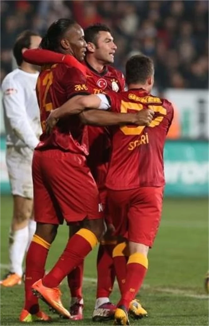 Drogba şov yaptı!