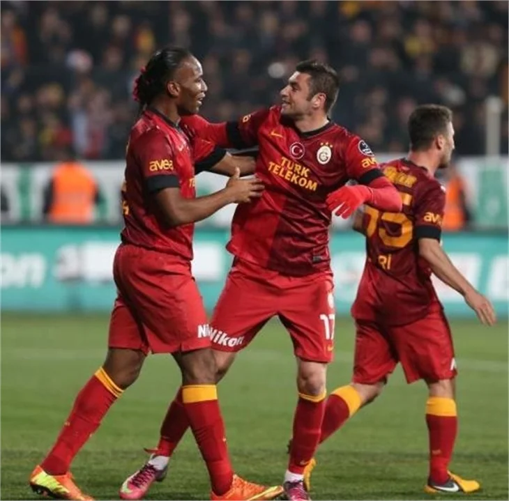 Drogba şov yaptı!
