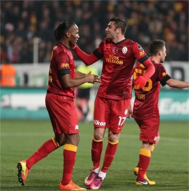 Drogba şov yaptı!