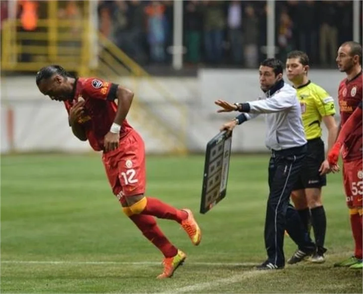 Drogba şov yaptı!