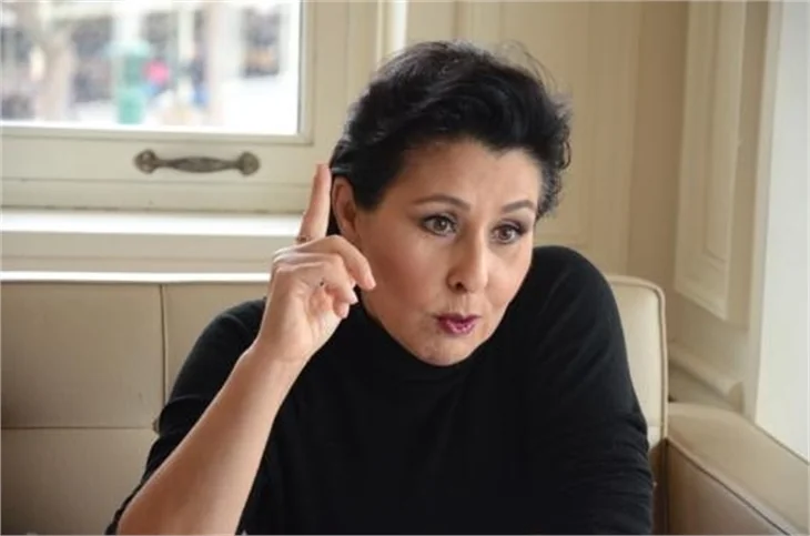 Nilüfer, İzzet Çapa'ya anlattı!