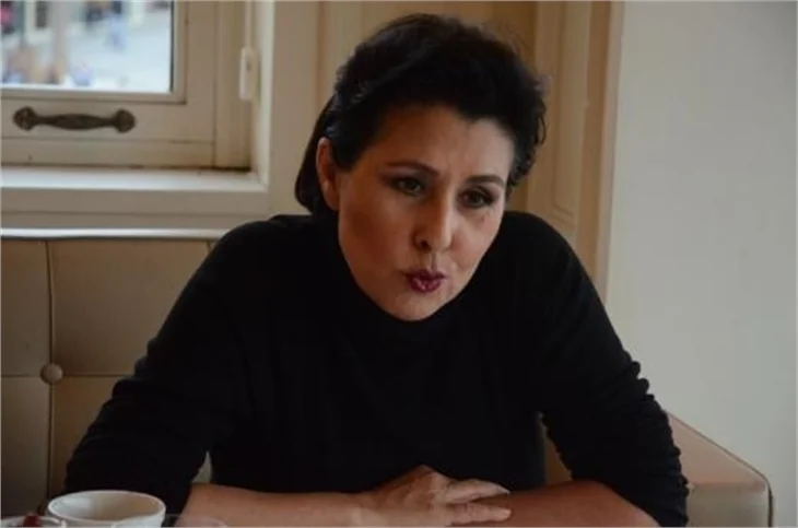 Nilüfer, İzzet Çapa'ya anlattı!