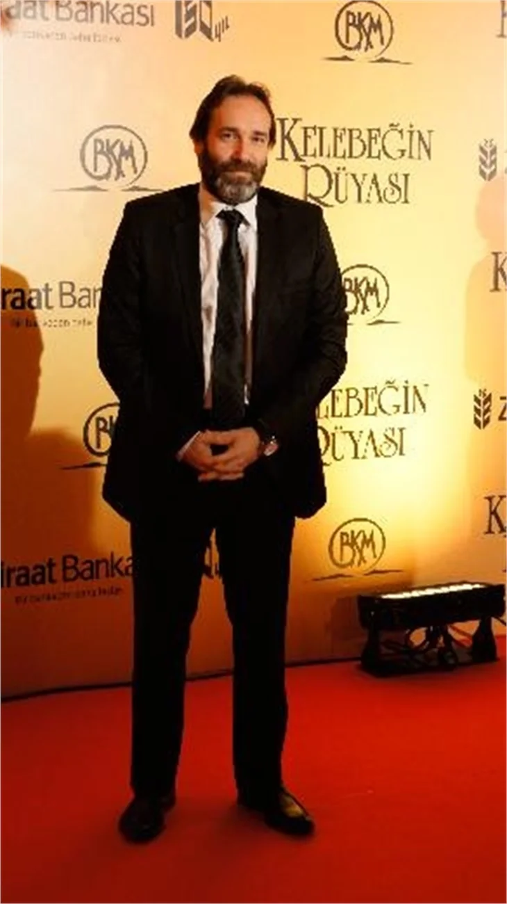 Galada şıklık yarışı!