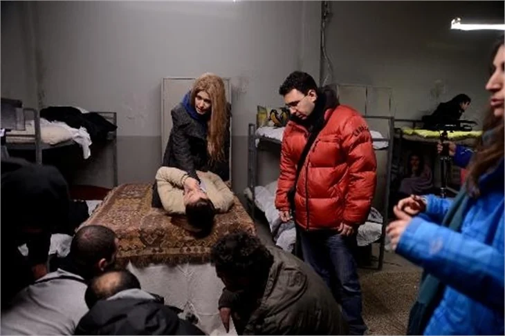 Beren Saat'ten dövüş taktikleri!