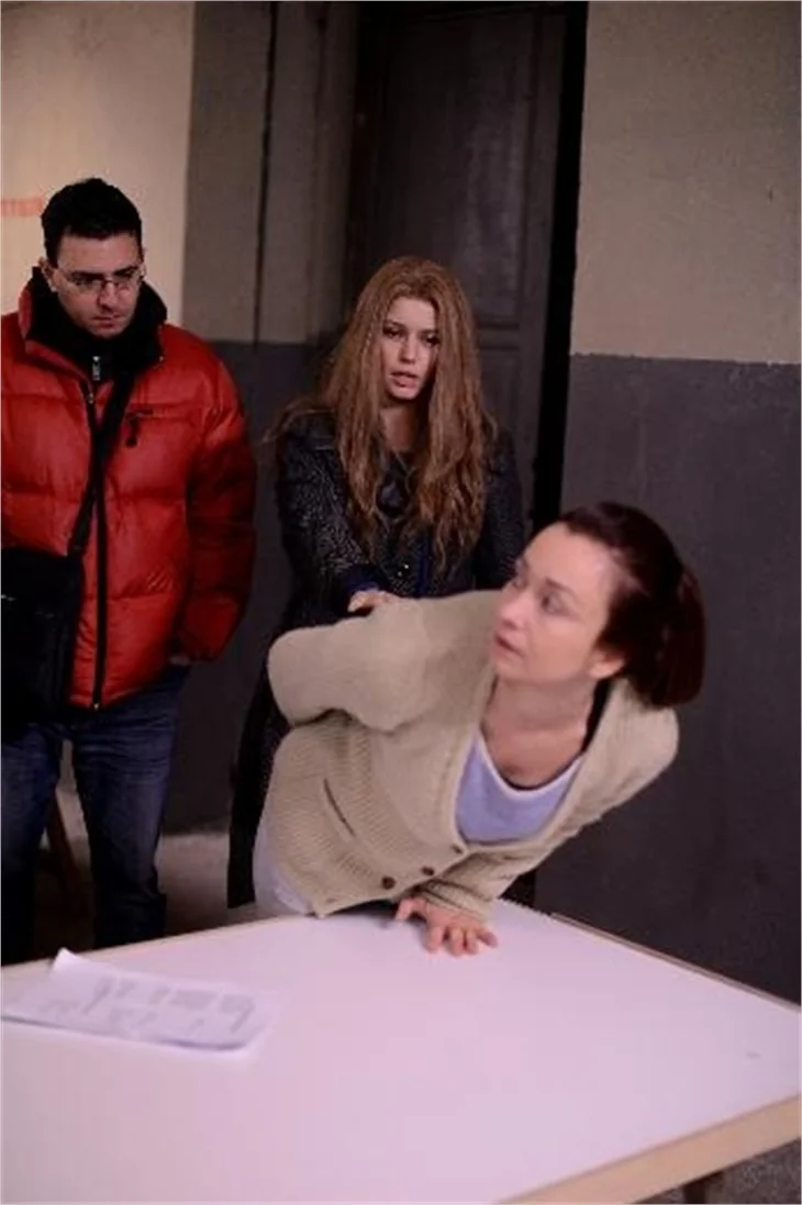 Beren Saat'ten dövüş taktikleri!
