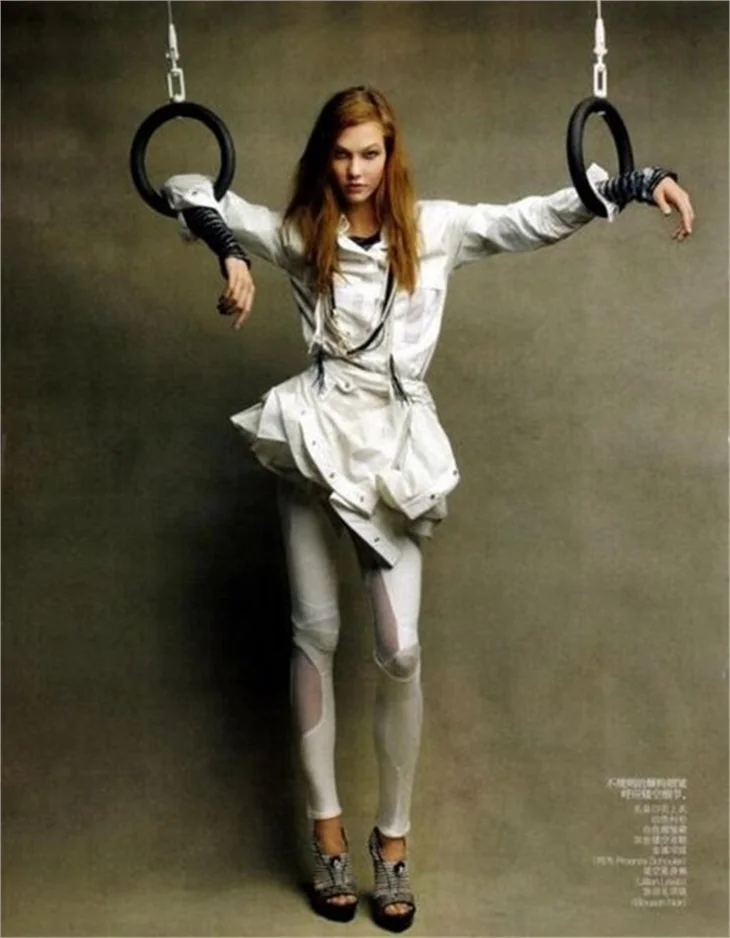 Karlie Kloss'tan cesur pozlar!