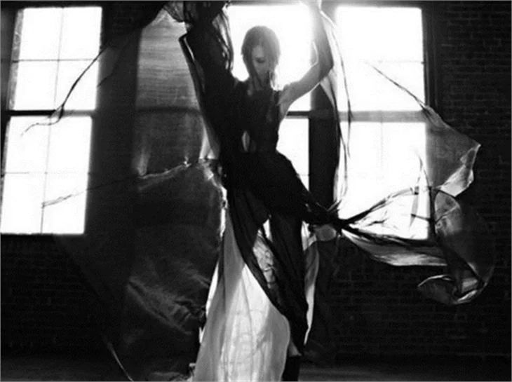 Karlie Kloss'tan cesur pozlar!