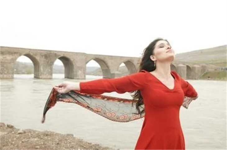Nurgül Yeşilçay aşk hayatını anlattı!