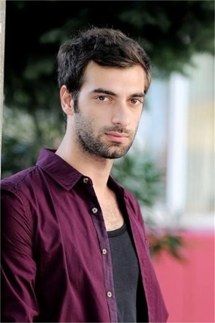 Ünlü oyuncuya dolandırıcılık suçlaması!