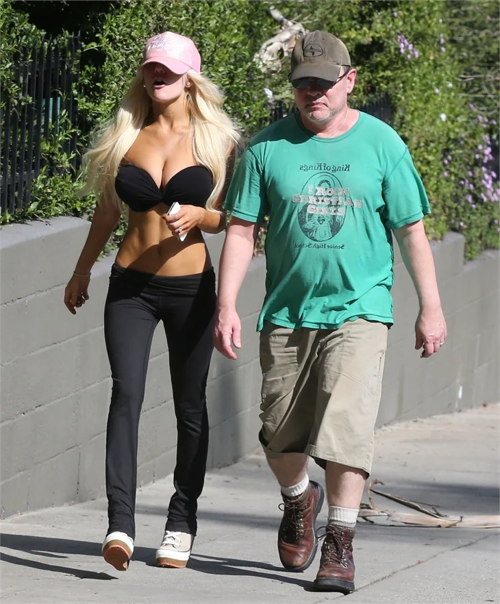 Courtney Stodden böyle spor yapıyor!