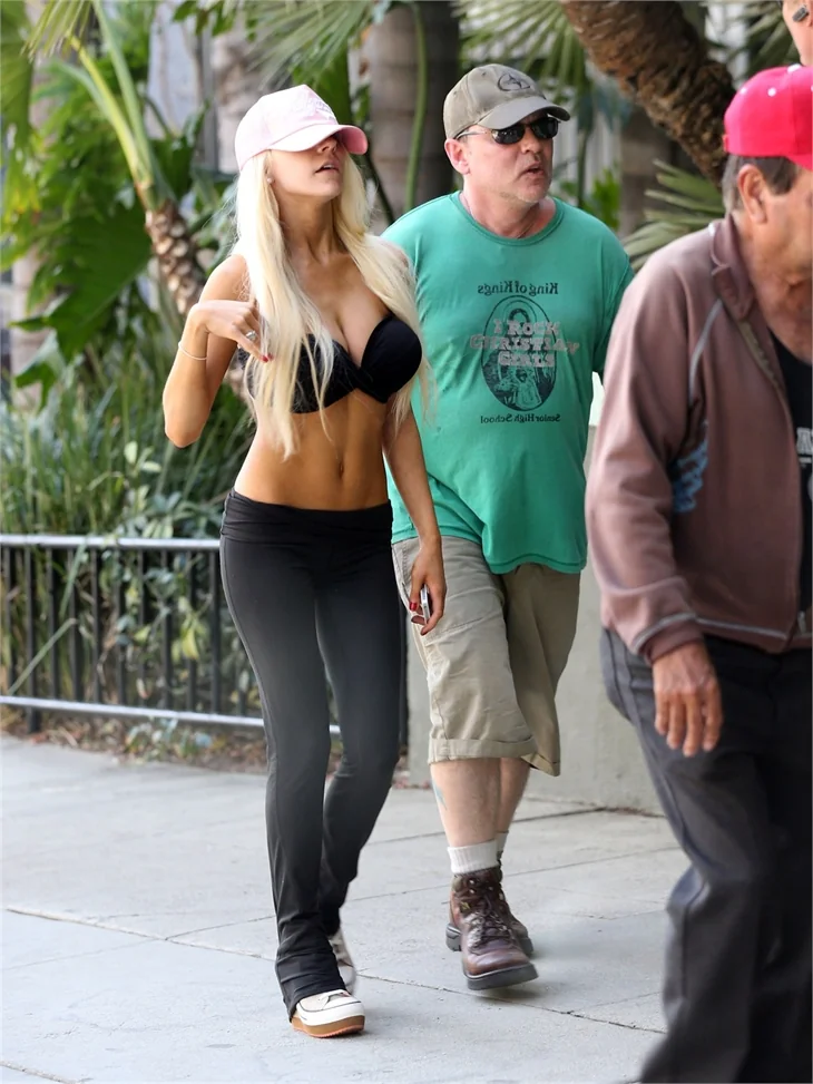 Courtney Stodden böyle spor yapıyor!