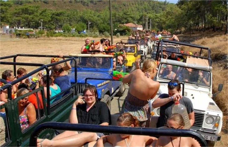 Marmaris'te 2013 yazı renkli geçecek