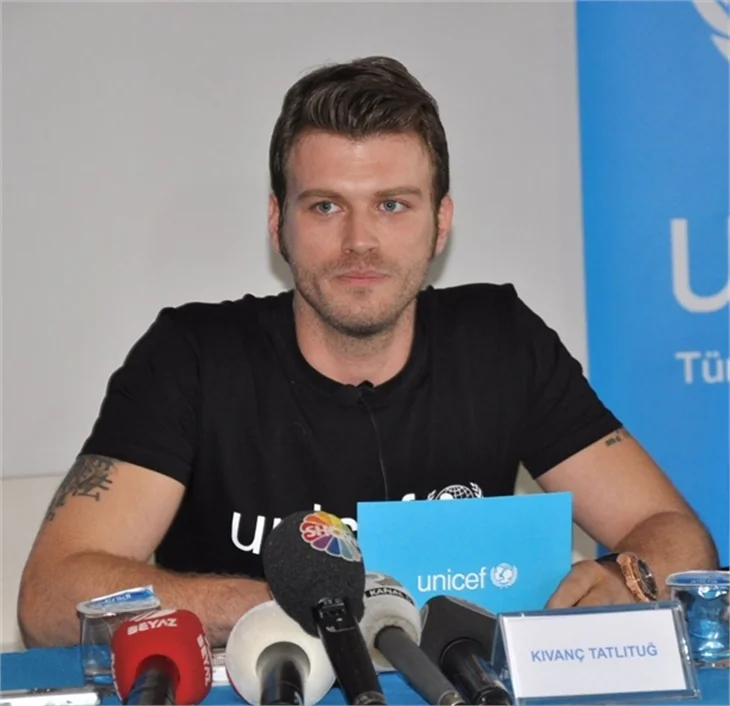 Kıvanç, 'Derin' aşkına Dubai'den cevap verdi!