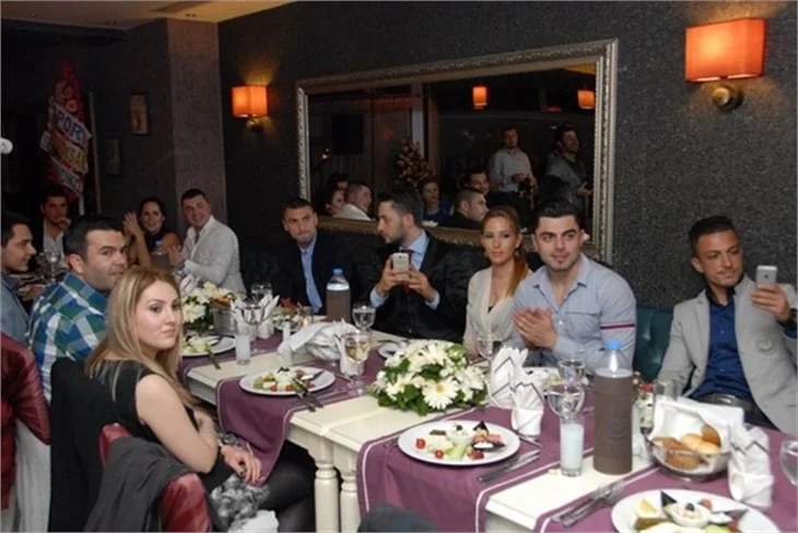 Burak Yılmaz'ın kız kardeşi nişanlandı