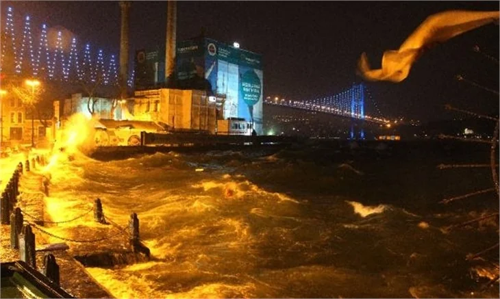 İstanbul, Bodrum ve İzmir'den lodos manzaraları
