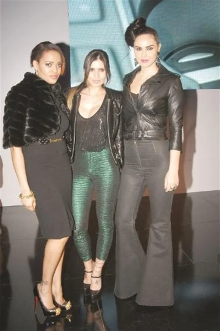 Fenerbahçeli yengeler Fashion Week'te buluştu!