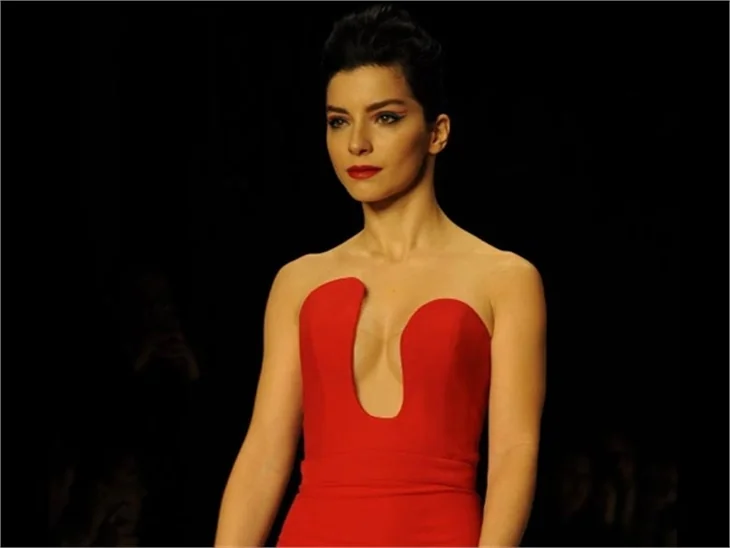 İstanbul Fashion Week'ten nefes kesen görüntüler!