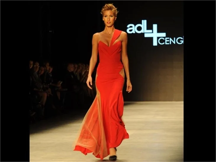İstanbul Fashion Week'ten nefes kesen görüntüler!