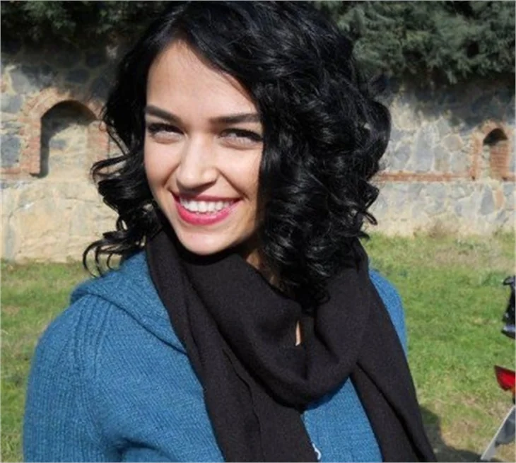 Kurtlar Vadisi'nin eli silahlı melekleri!